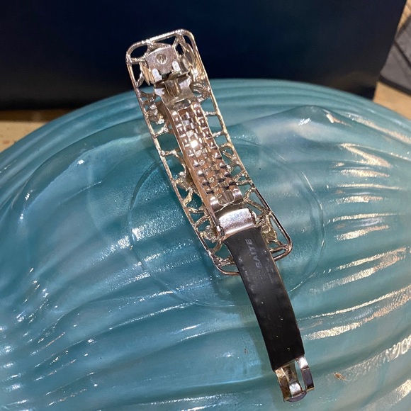 Enamel Painted Tulips Retangle 4 inch Barrette - Picture 4 of 5